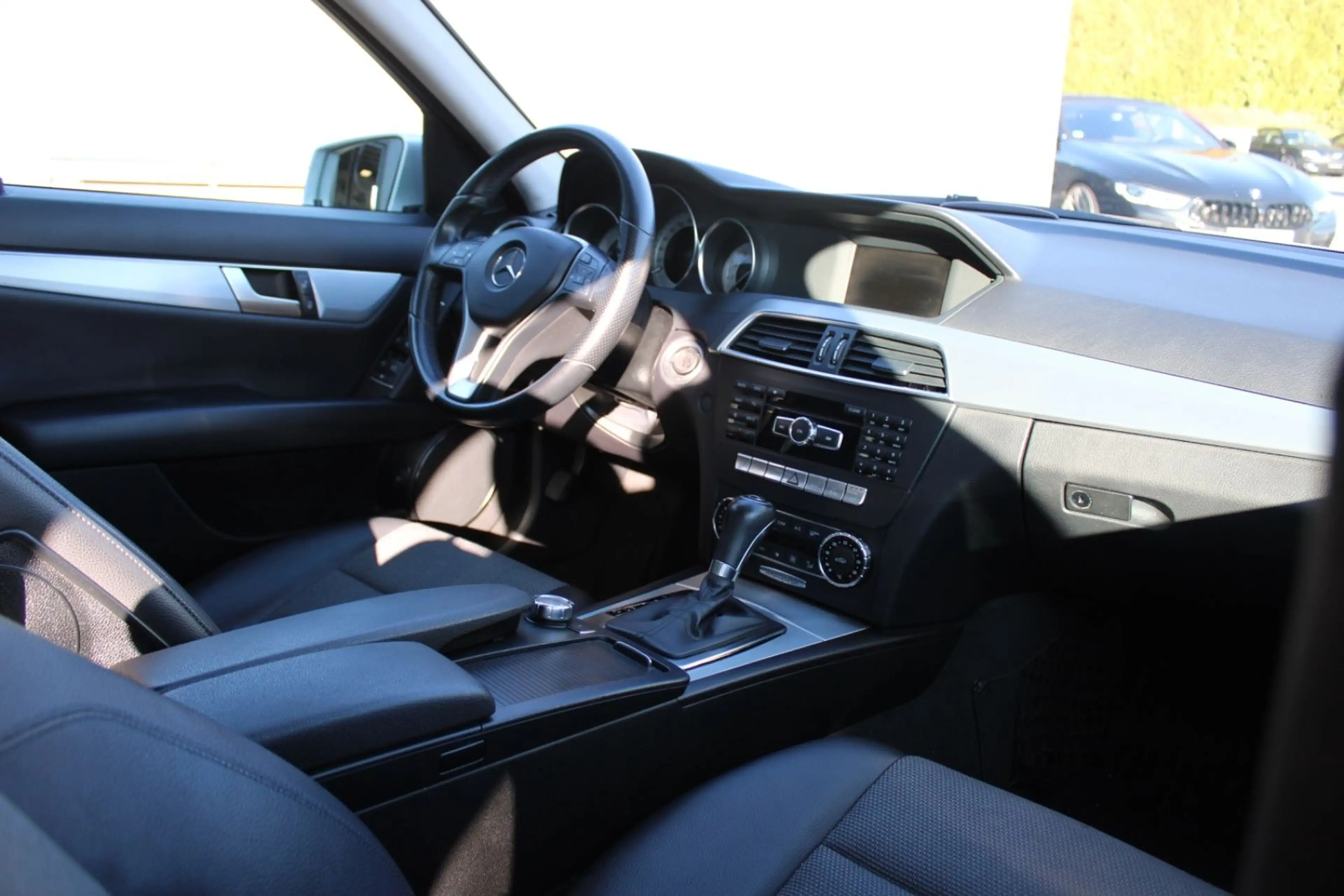 Mercedes-Benz C 200 Limousine CGI BlueEfficiency *Avantgarde* — photo 12