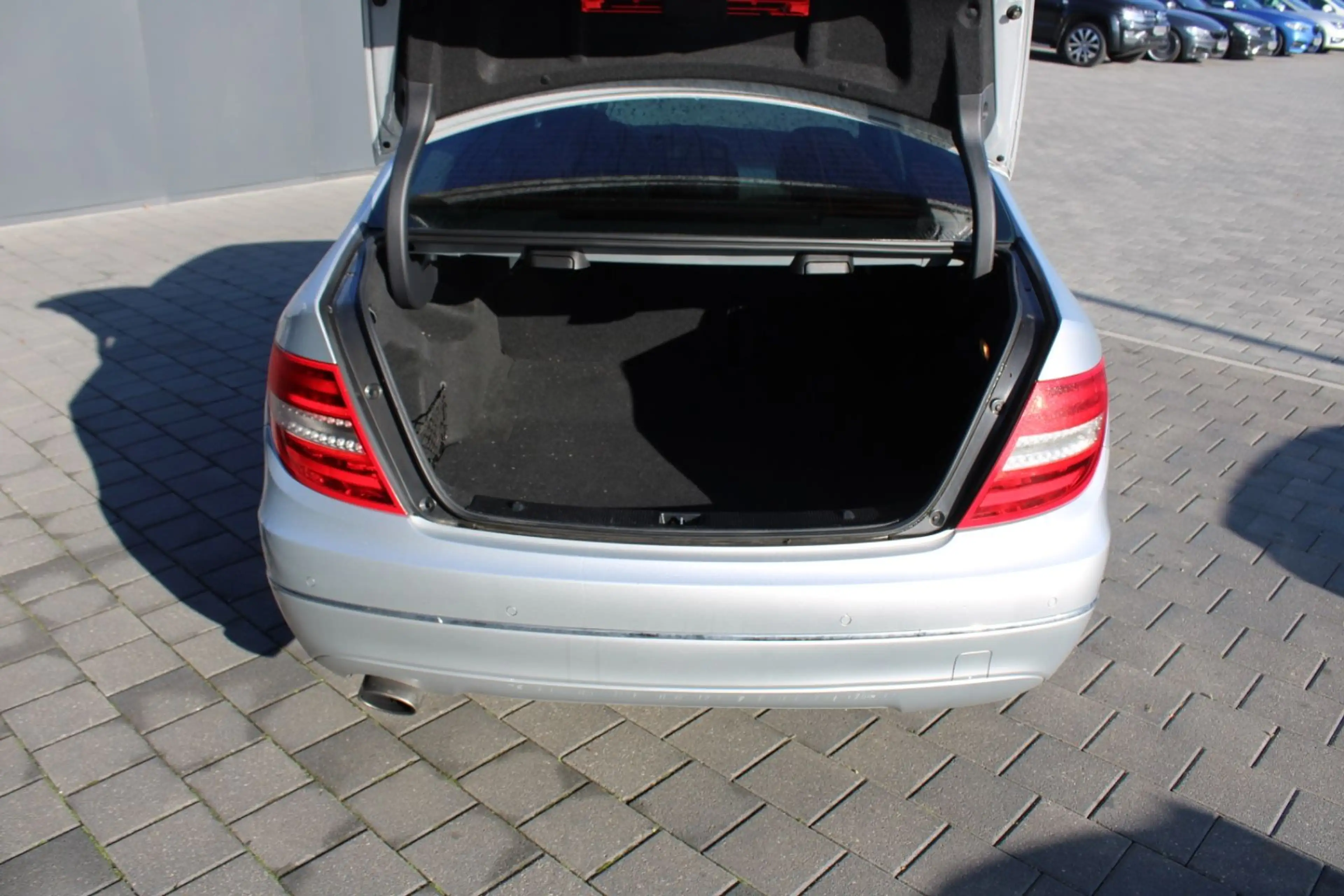 Mercedes-Benz C 200 Limousine CGI BlueEfficiency *Avantgarde* — photo 10