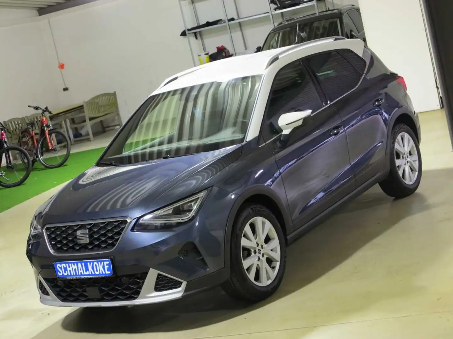 SEAT Arona 1.0 TSI OPF Xperience Navi ACC DAB LM17 Grau - 2
