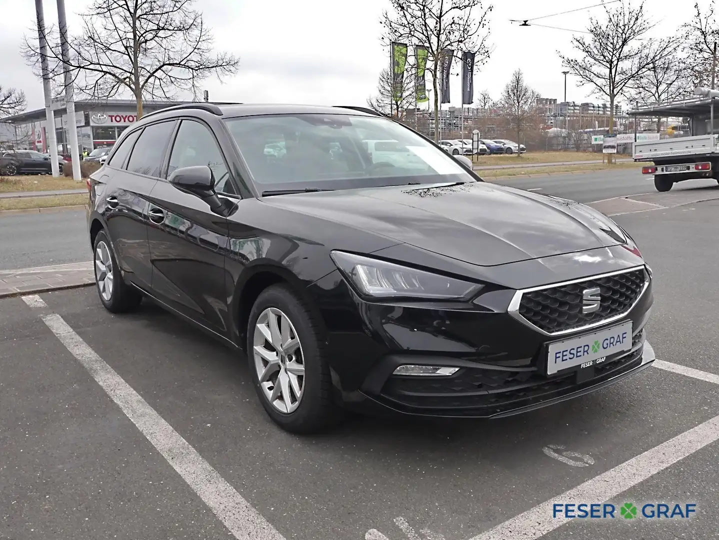 SEAT Leon Sportstourer Style 1.5 eTSI *LED*NAVI*KLIMA*SHZ*GJ Schwarz - 2