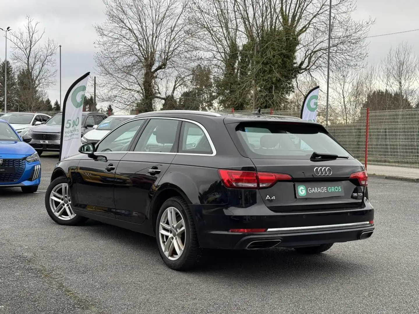 Audi A4 35 TDI 150 S tronic 7 Design Noir - 2