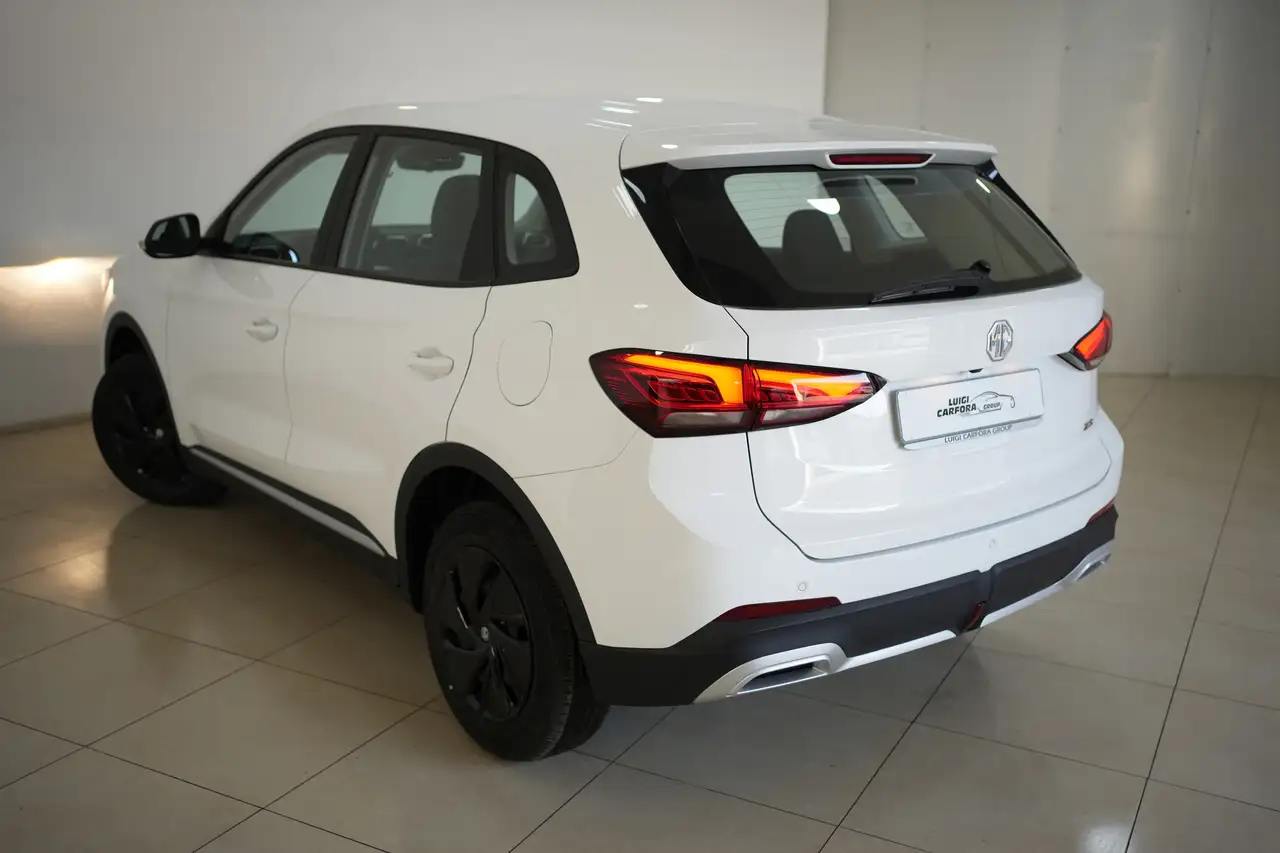 MG ZS 1.5 GPL Standard 15