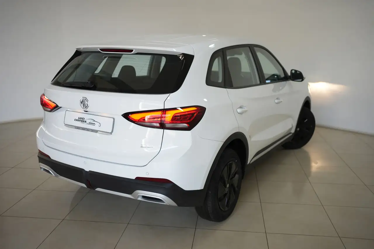 MG ZS 1.5 GPL Standard 13