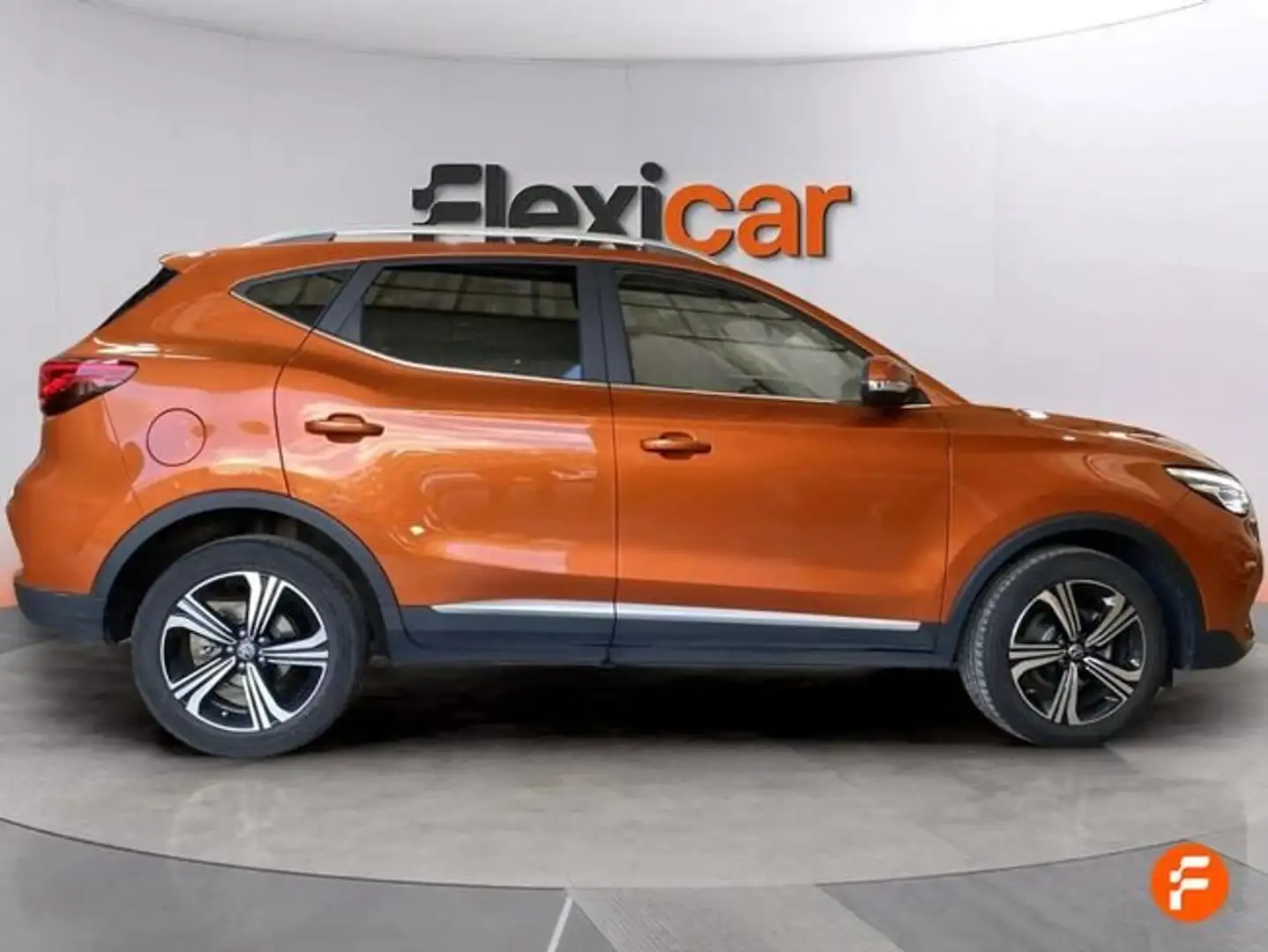 MG ZS 1.5 Luxury Naranja - 2