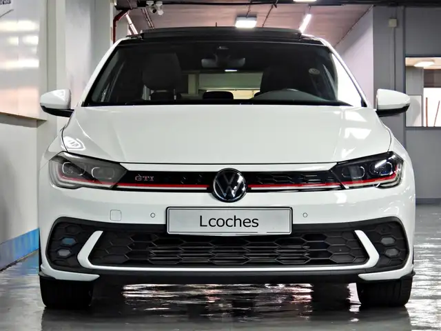 Volkswagen Polo view 5