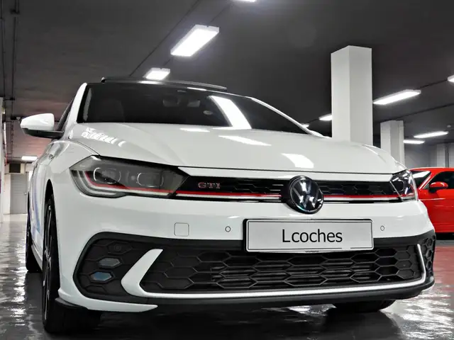 Volkswagen Polo view 6