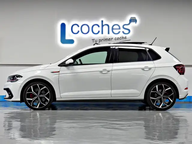 Volkswagen Polo view 2