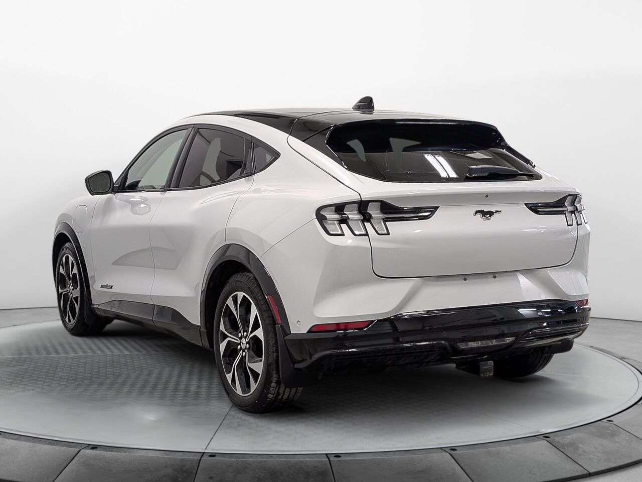 2023 Ford Mustang Mach-E Premium AWD Batterie Autonomie Prolongée Premium — снимка 1