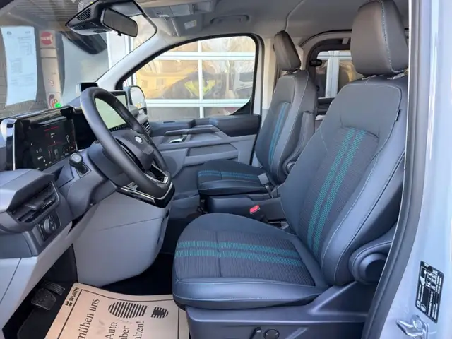 Ford Tourneo Custom Bus 2.5 PHEV 340 L1H1 FWD Sport Aut Ansicht 3