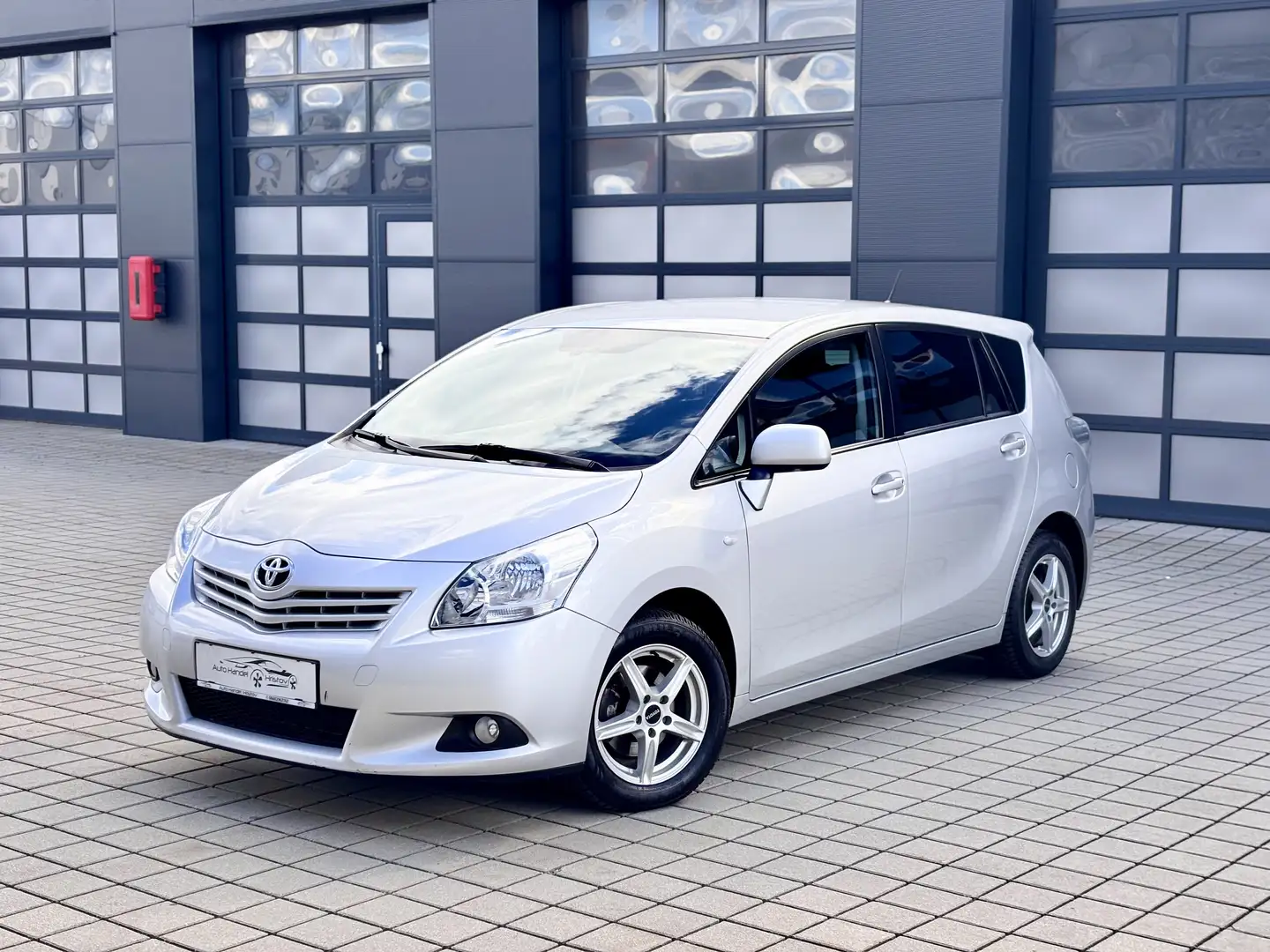 Toyota Verso 2.0 D-4D Edition - 1