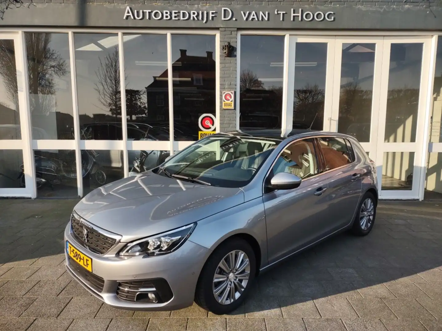 Peugeot 308 1.2 PURETECH ALLURE AUTOMAAT ET8 LEER FULL OPTION Grijs - 1