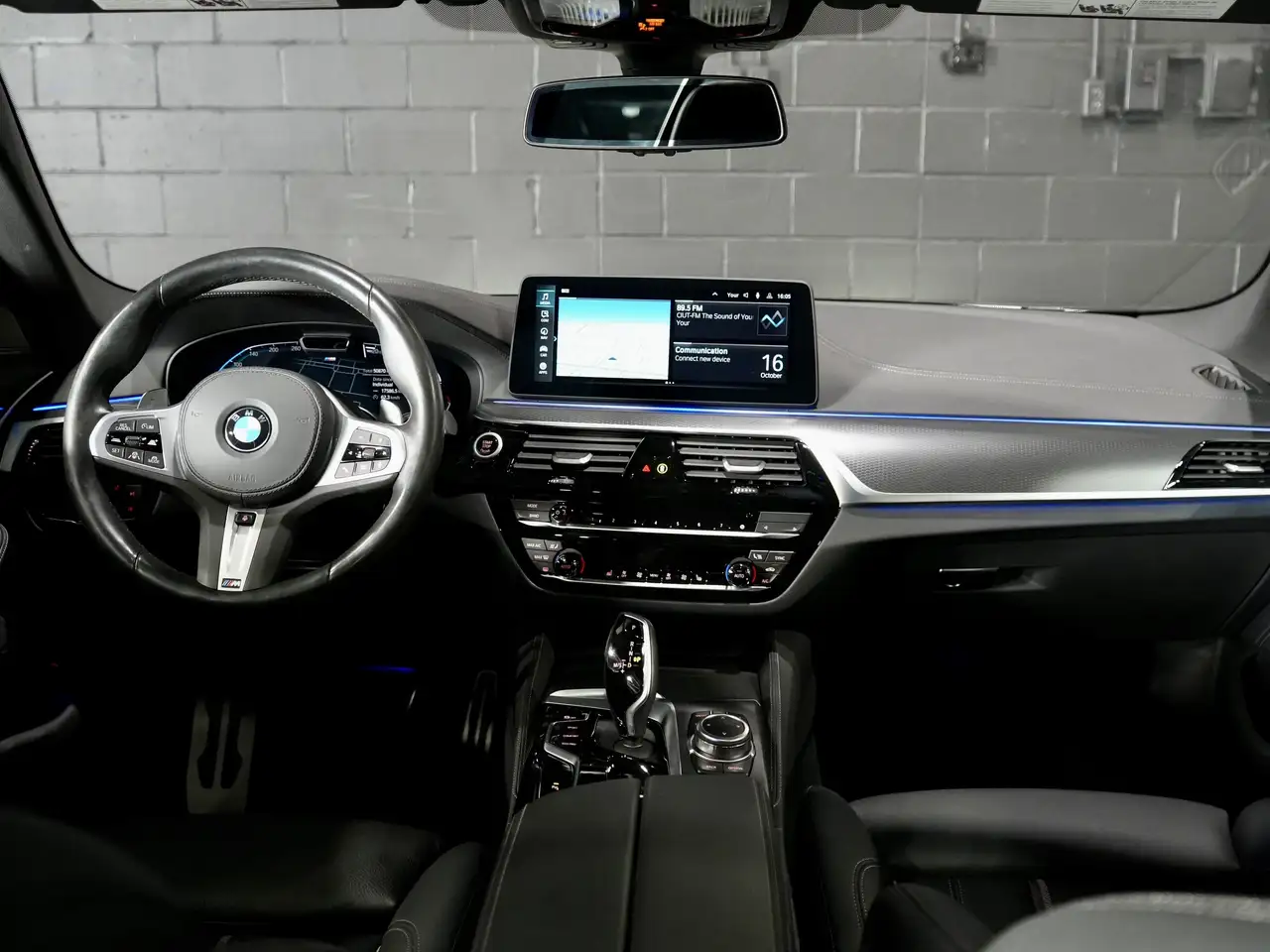 BMW 5 Series снимка BMW 5 Series