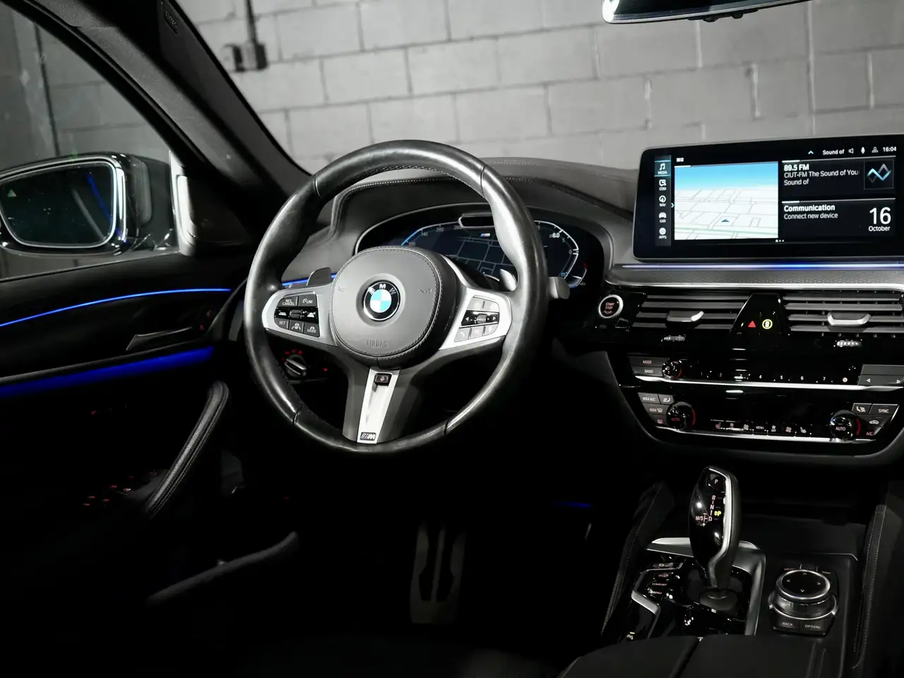 BMW 5 Series снимка BMW 5 Series
