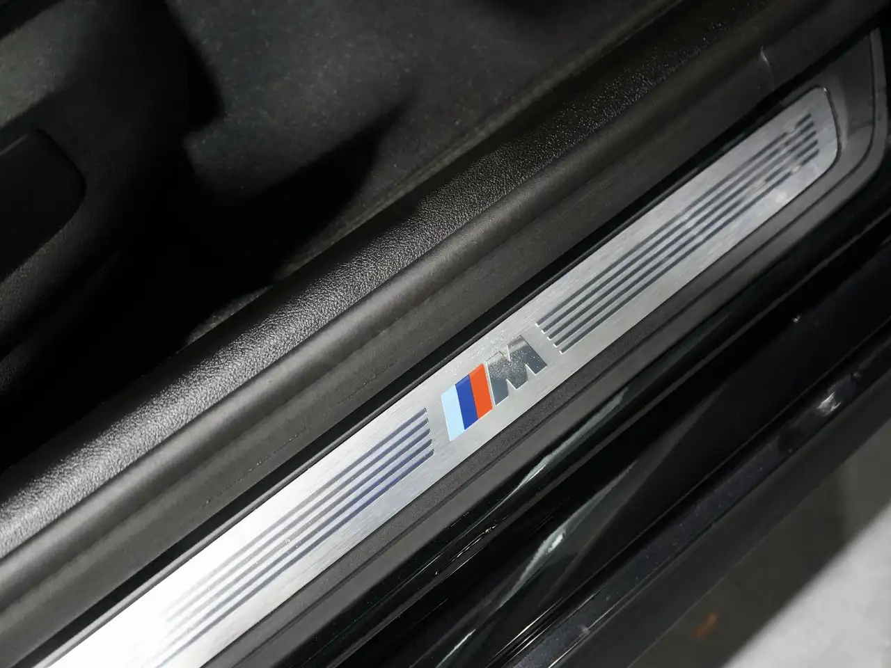 BMW 5 Series снимка BMW 5 Series