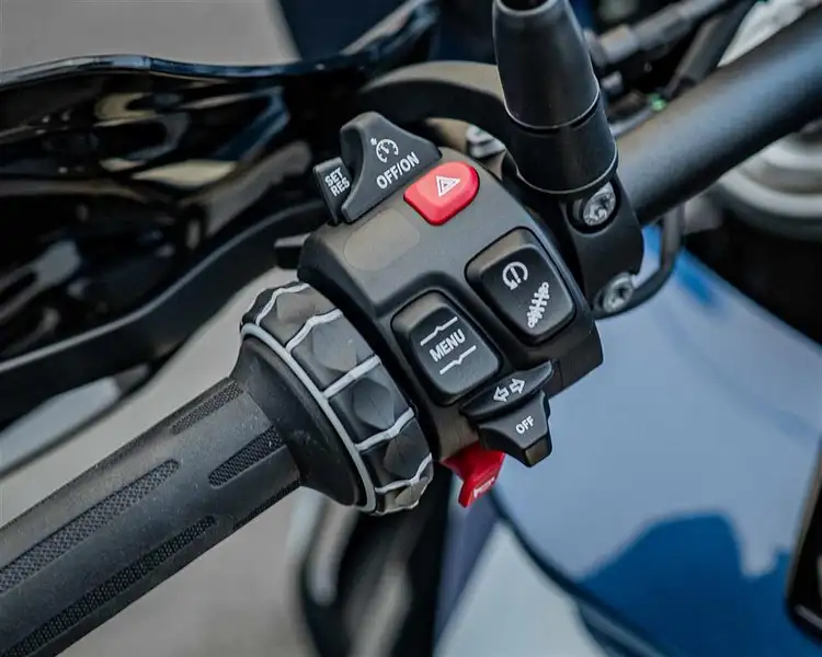 BMW S 1000 XR - foto 7