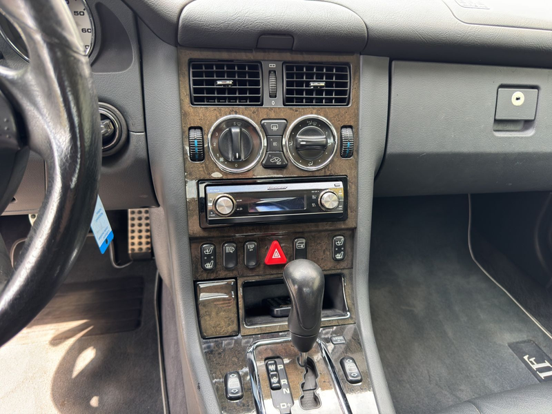Mercedes-Benz SLK 32 AMG Automatik/R170/DE Modell/Navi/Xenon.. — photo 16