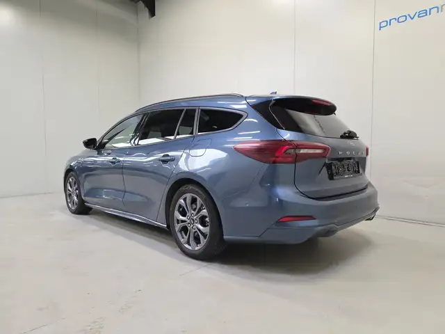 Ford Focus view 6
