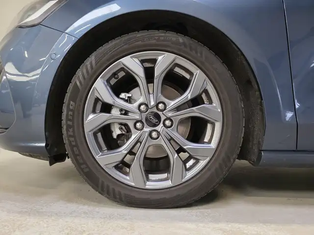 Ford Focus view 7