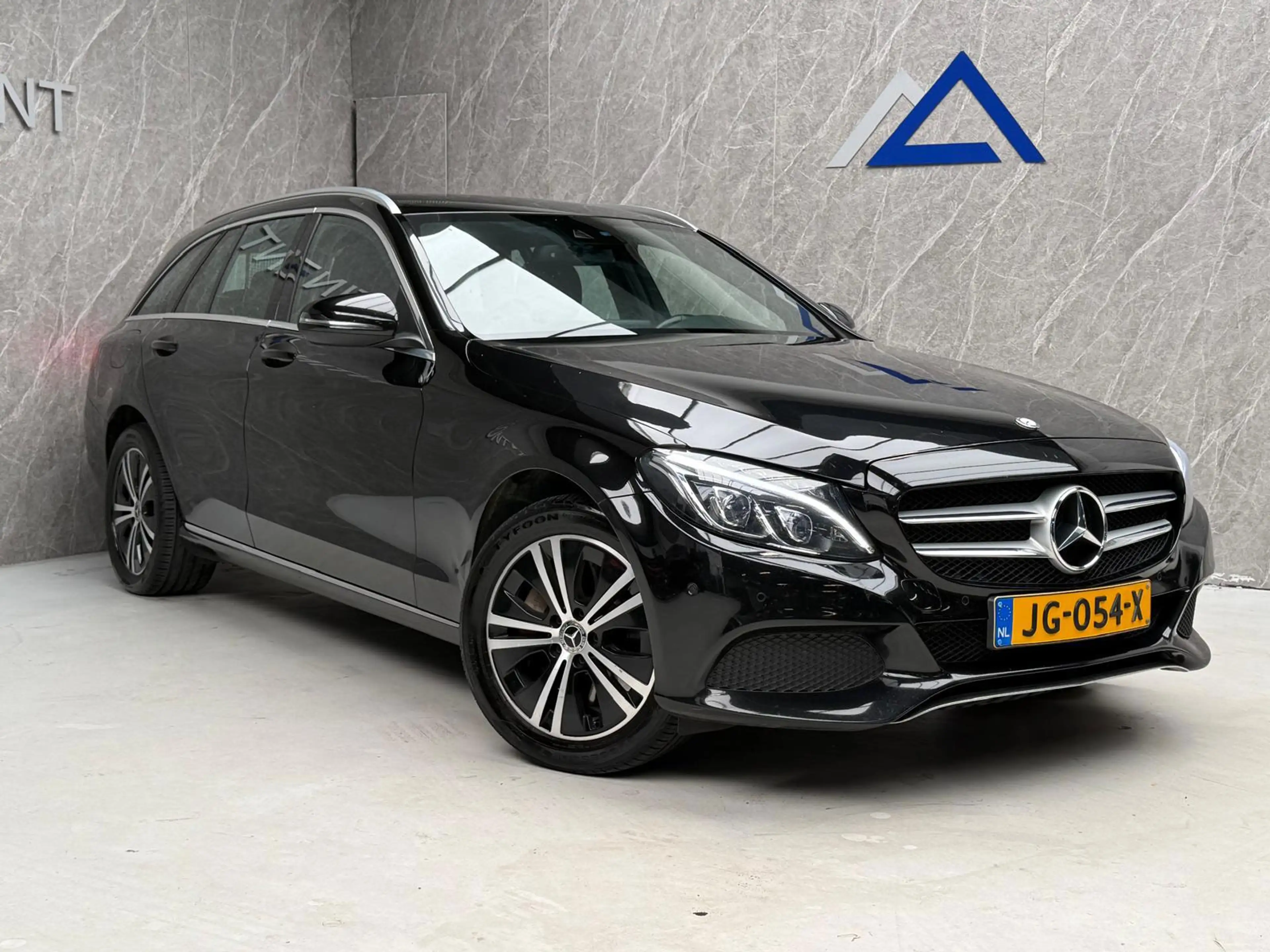 Mercedes-Benz C 350 Estate e / Camera / Stoelverwarming — photo 3