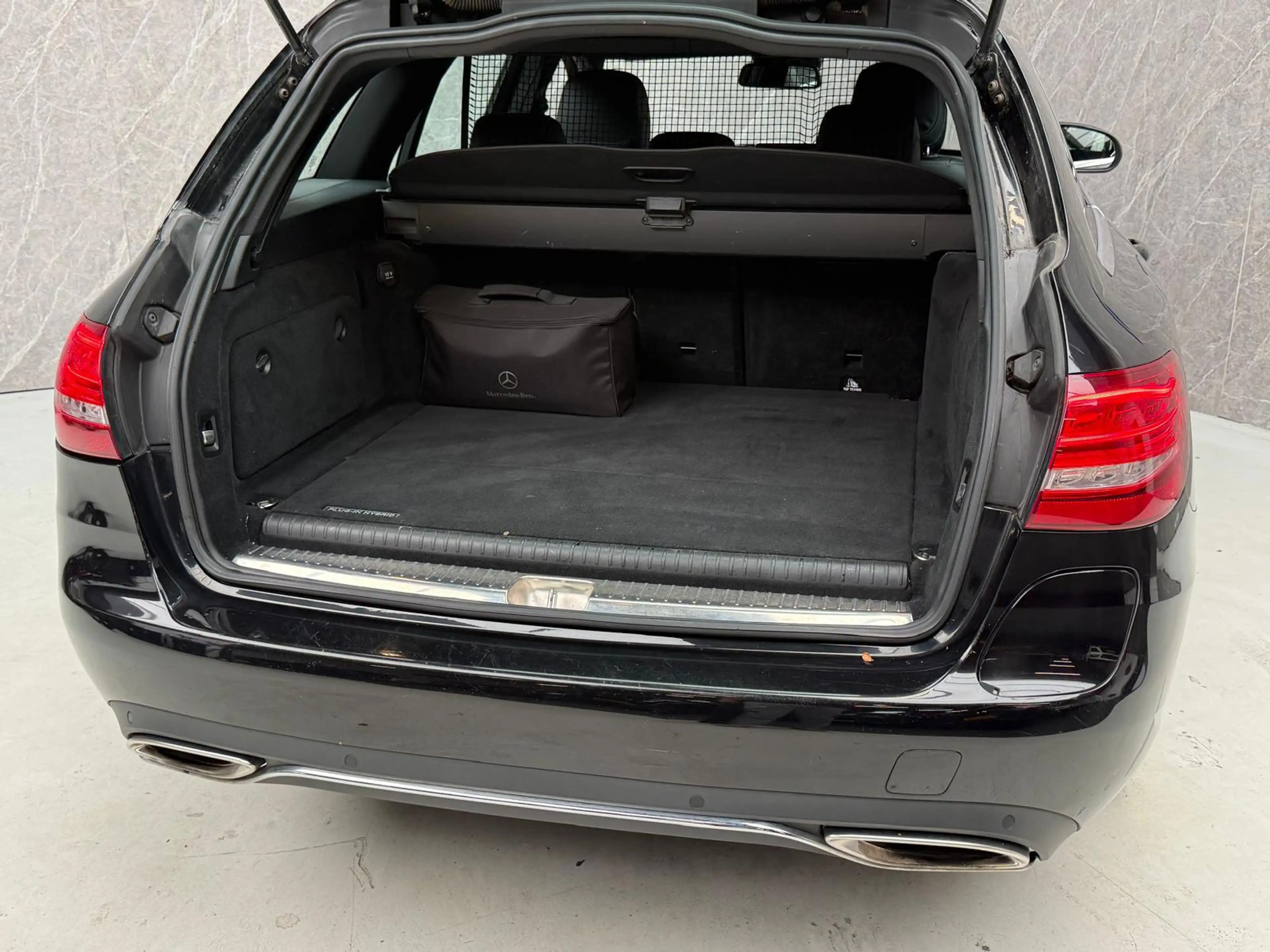 Mercedes-Benz C 350 Estate e / Camera / Stoelverwarming — photo 9
