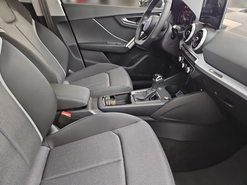 Audi Q2 S line AHK Optikpaket Klima+Komfortpaket++++ — photo 15