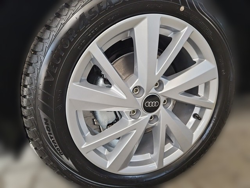 Audi Q2 S line AHK Optikpaket Klima+Komfortpaket++++ — photo 4