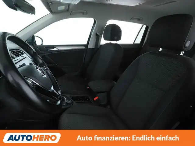 Volkswagen Tiguan Allspace view 10