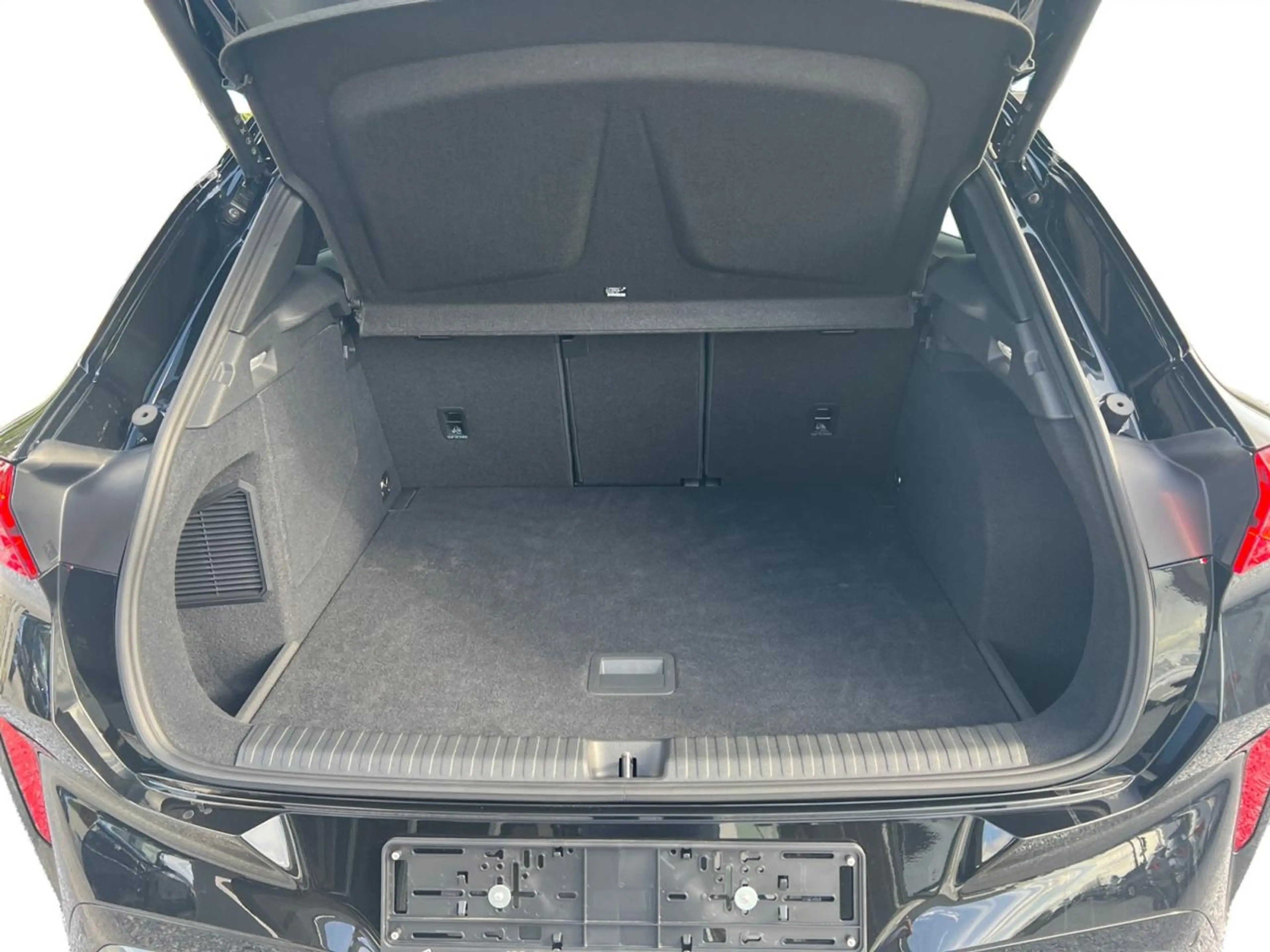 CUPRA Terramar Terramar e-Hybrid 1.5 Business DSG (150 kW) — photo 13