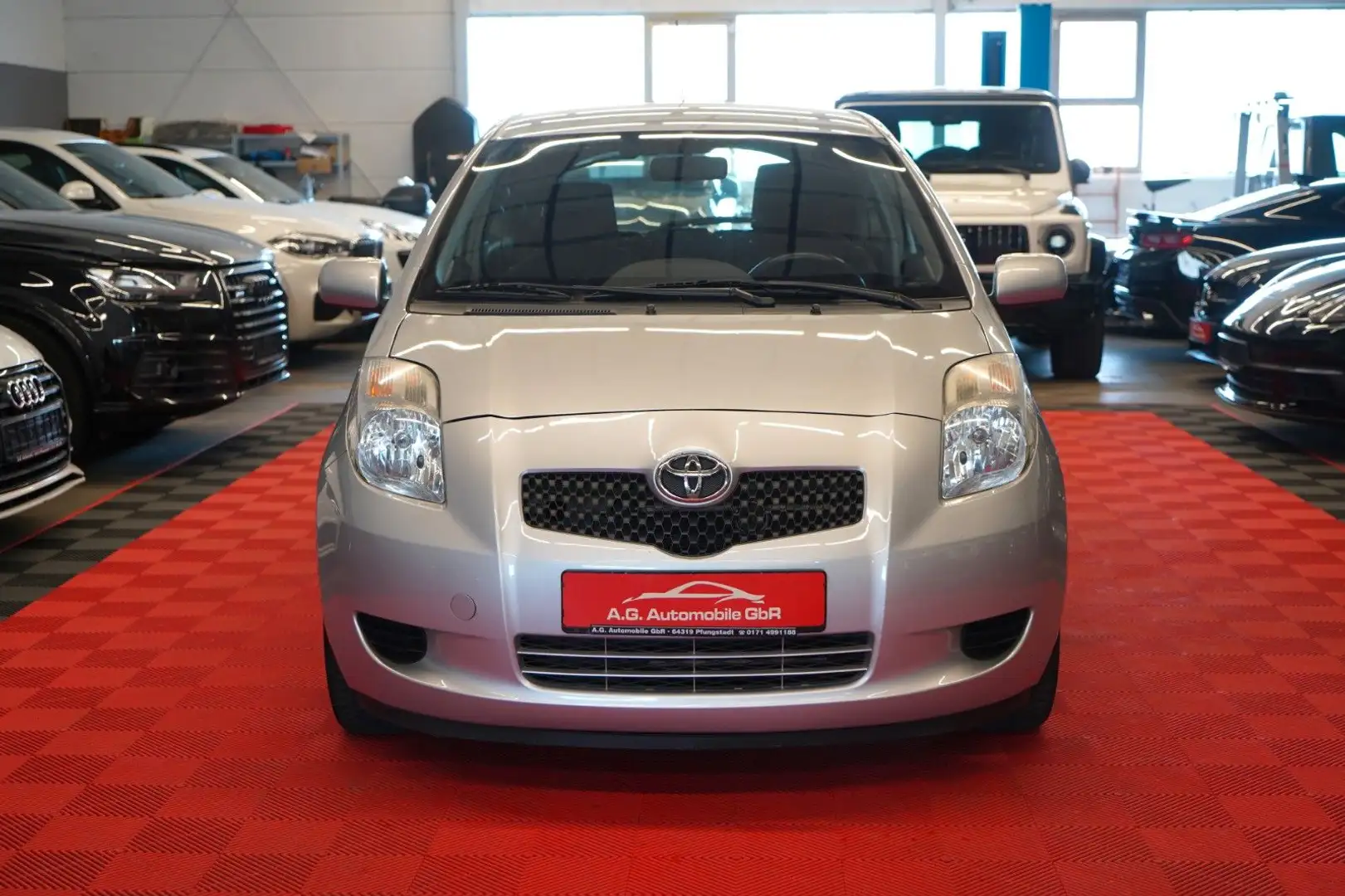 Toyota Yaris 1.3 Sol Klima*Zentral-Funk*MFL* Silber - 2