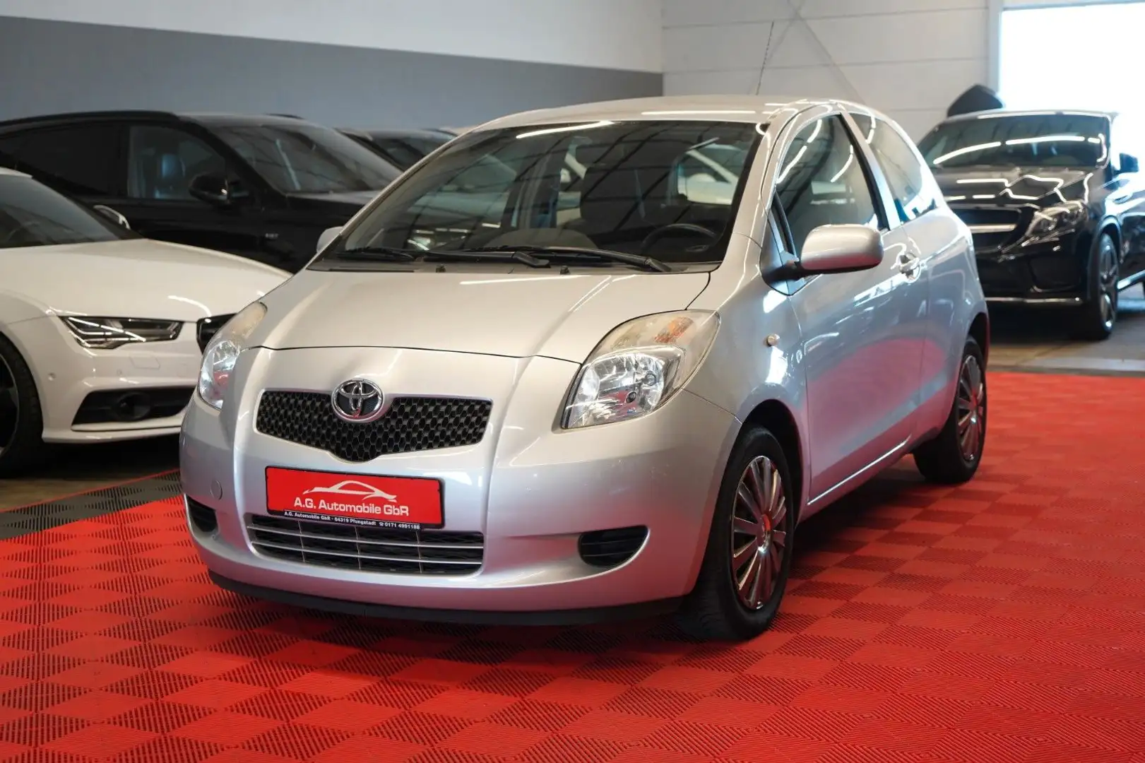 Toyota Yaris 1.3 Sol Klima*Zentral-Funk*MFL* Silber - 1