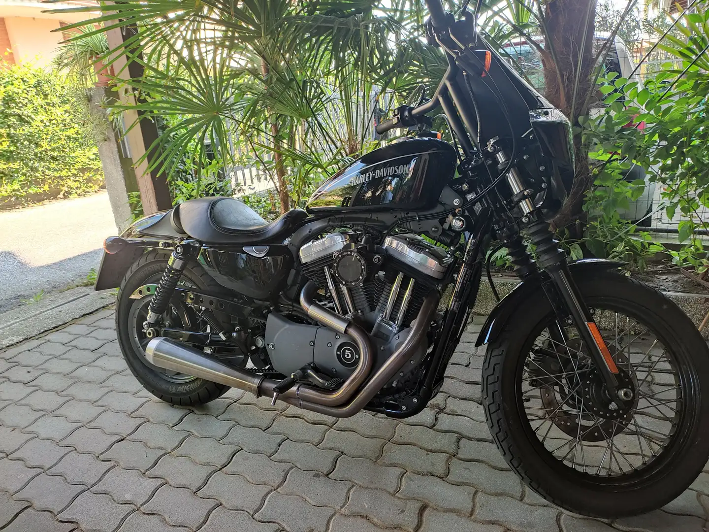 Harley-Davidson Sportster 1200 Nightster Black - 1