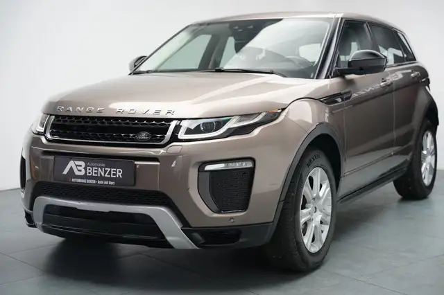 Land Rover Range Rover Evoque view 4