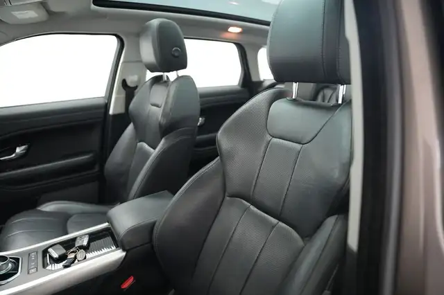 Land Rover Range Rover Evoque view 10