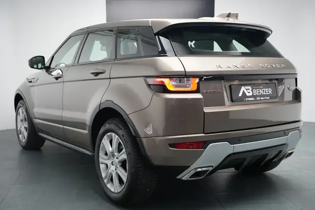 Land Rover Range Rover Evoque view 6