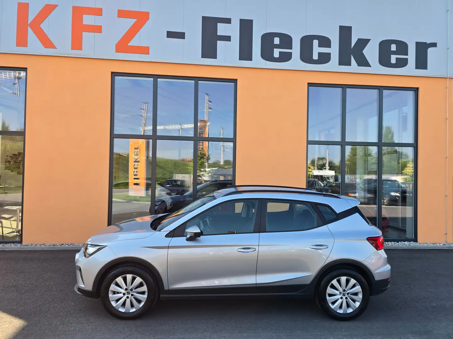 SEAT Arona Style 1.0 ECO TSI Grau - 2