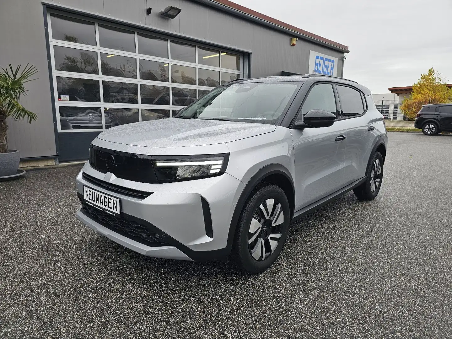 Opel Frontera GS Hybrid eDCT6 81kW/110PS *TECH-PAKET* Silber - 1