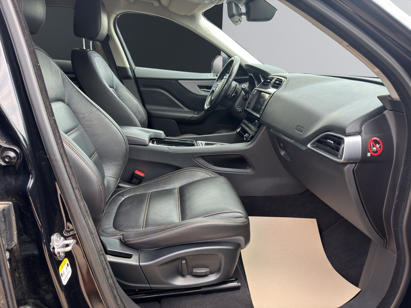 Jaguar F-Pace F-PACE Prestige AWD AUTOMATIK*LEDER*EURO6 — photo 12