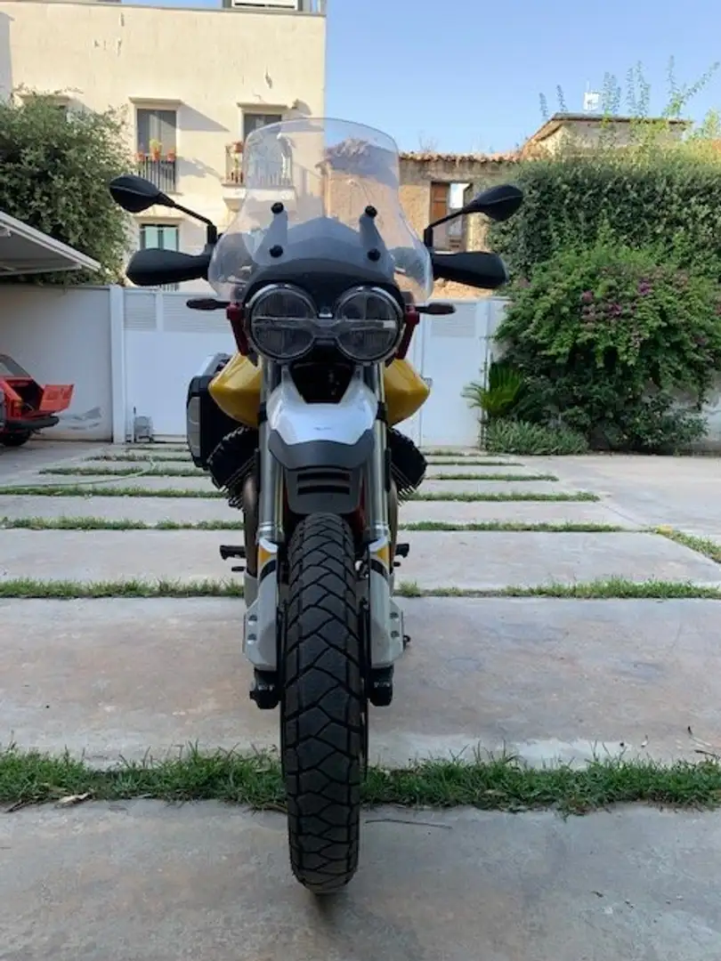 Moto Guzzi V 85 TT evocative graphics Yellow - 1
