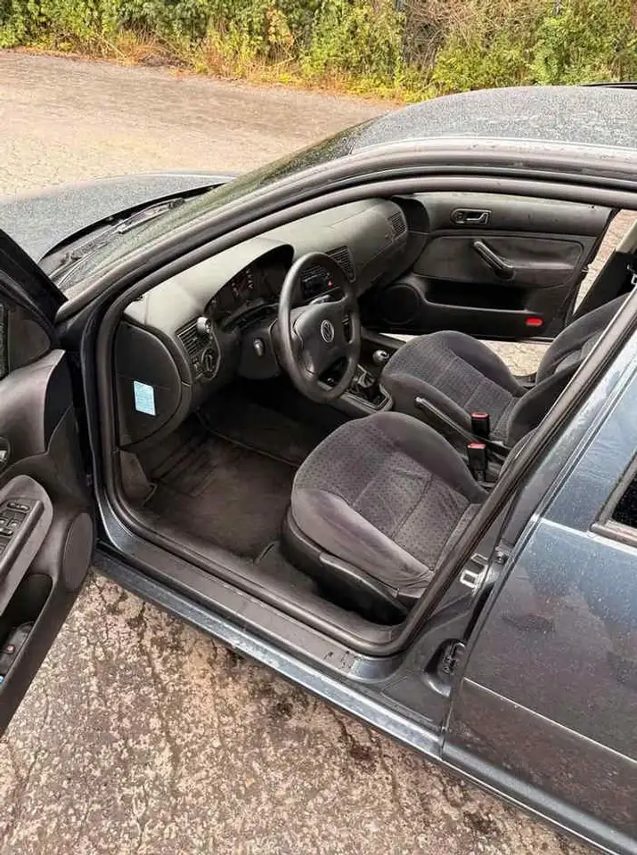 Volkswagen Golf 4 1.6 SR TÜV bis 02.2028, foto 4
