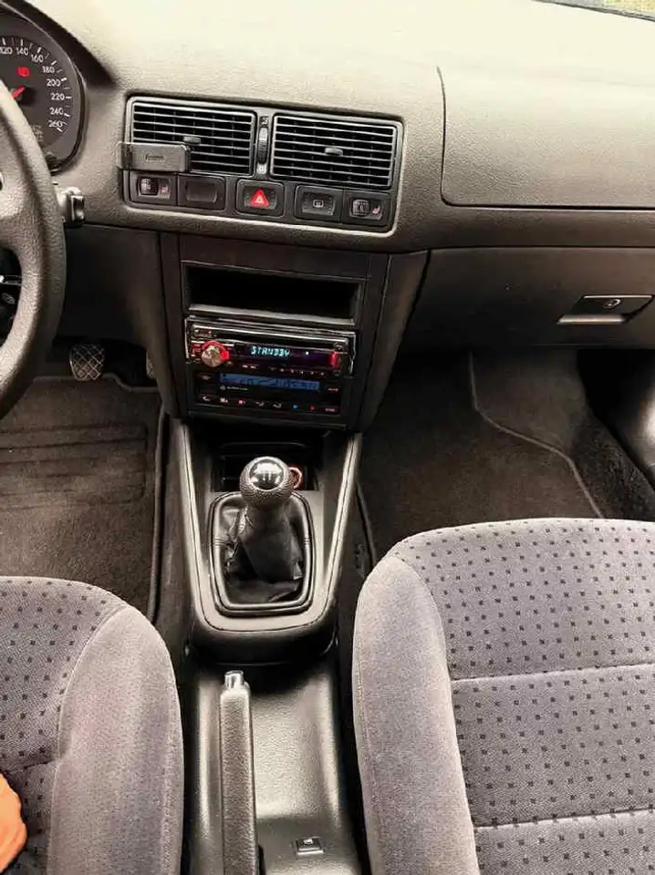 Volkswagen Golf 4 1.6 SR TÜV bis 02.2028, foto 5
