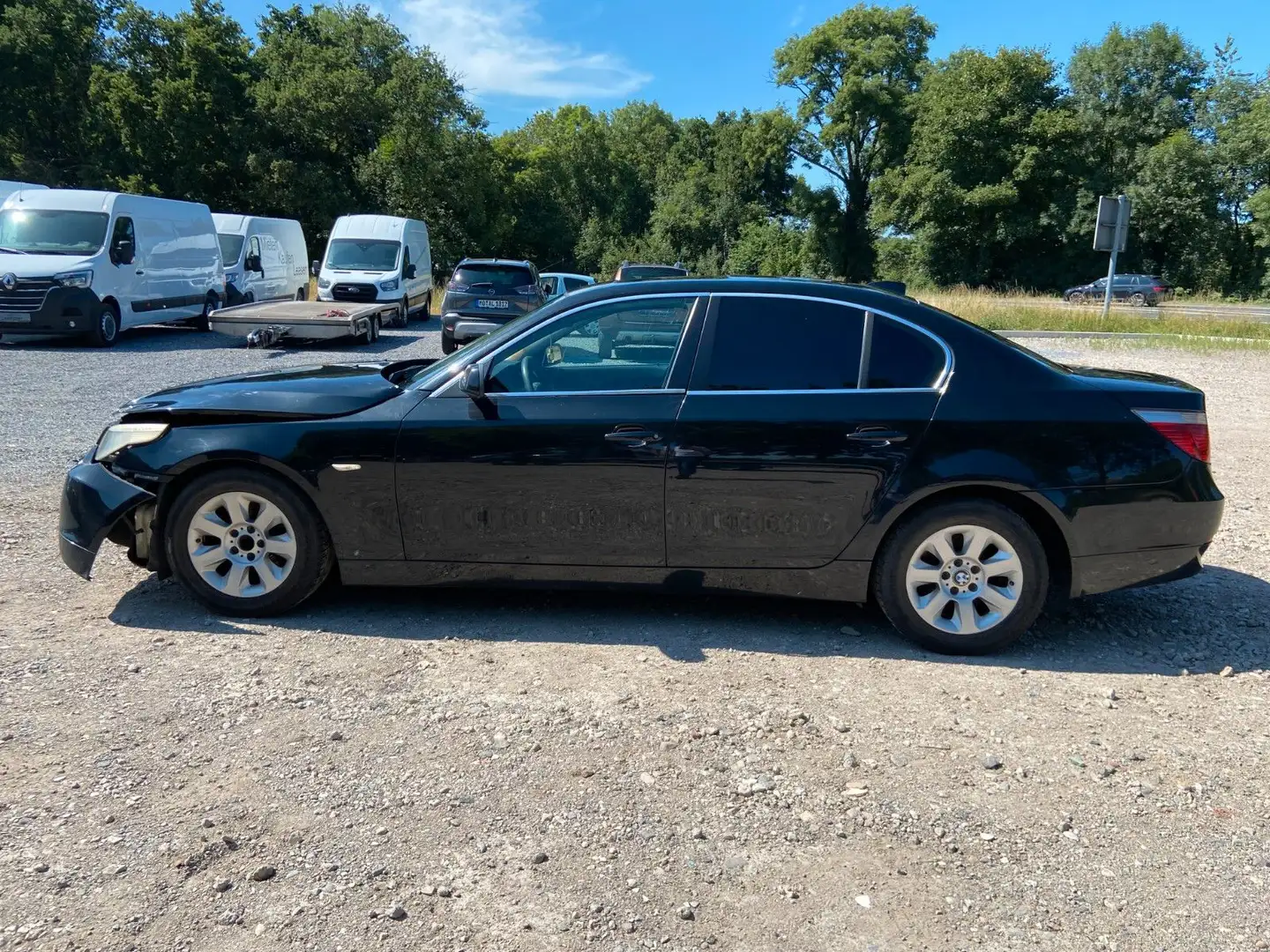 BMW 525 d Lim.  Leder Navi Klimaauto. Sitzheizung PDC Black - 2