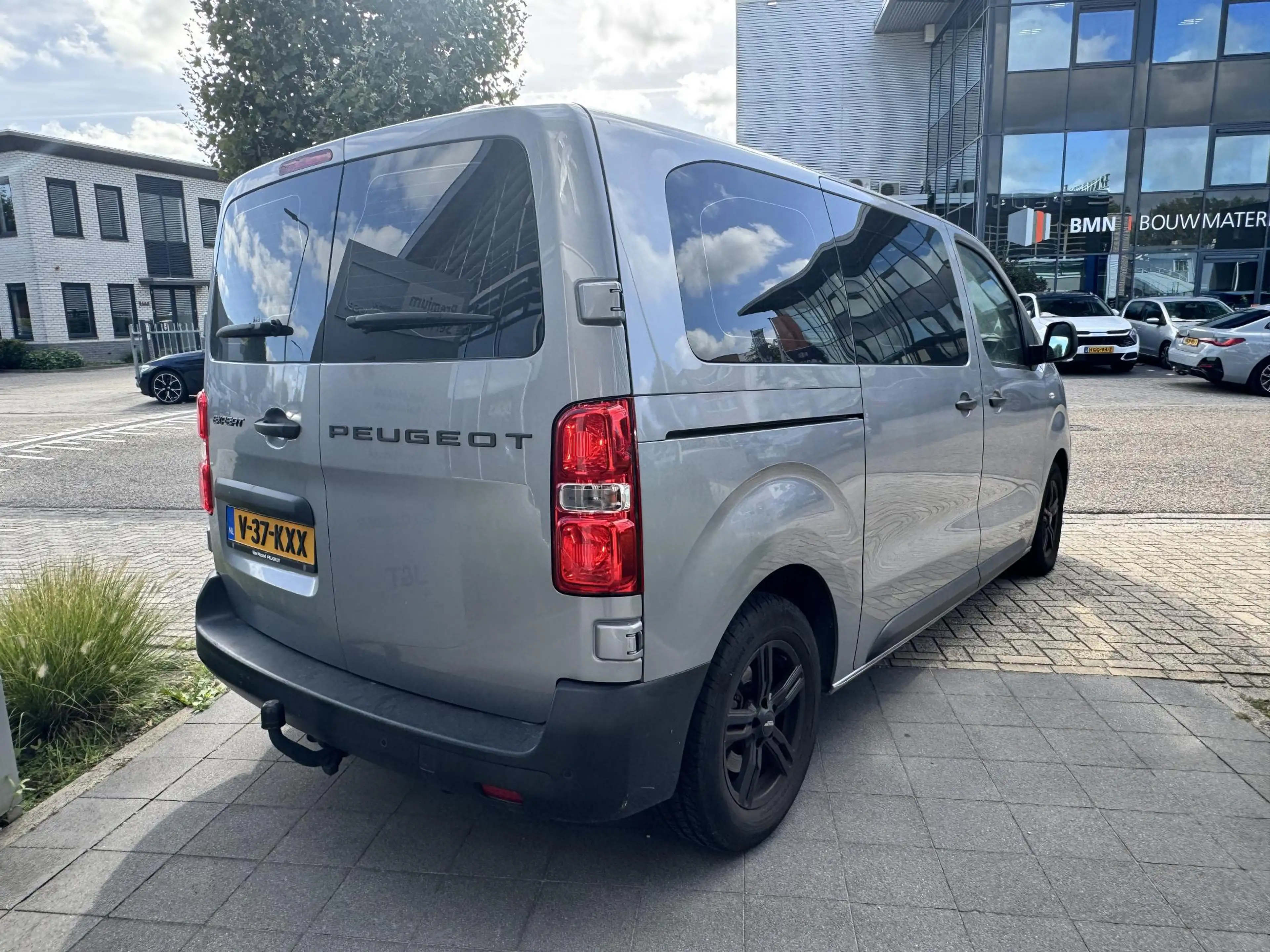 Peugeot Expert 2.0 BlueHDi 145 L2 — photo 4