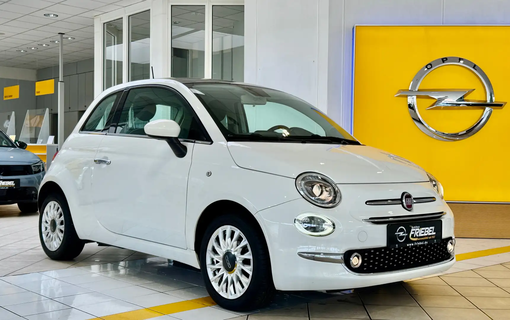 Fiat 500 Lounge/Glasdach/Navi/Parkp/DAB/USB/Klimaaut/21TKM White - 1