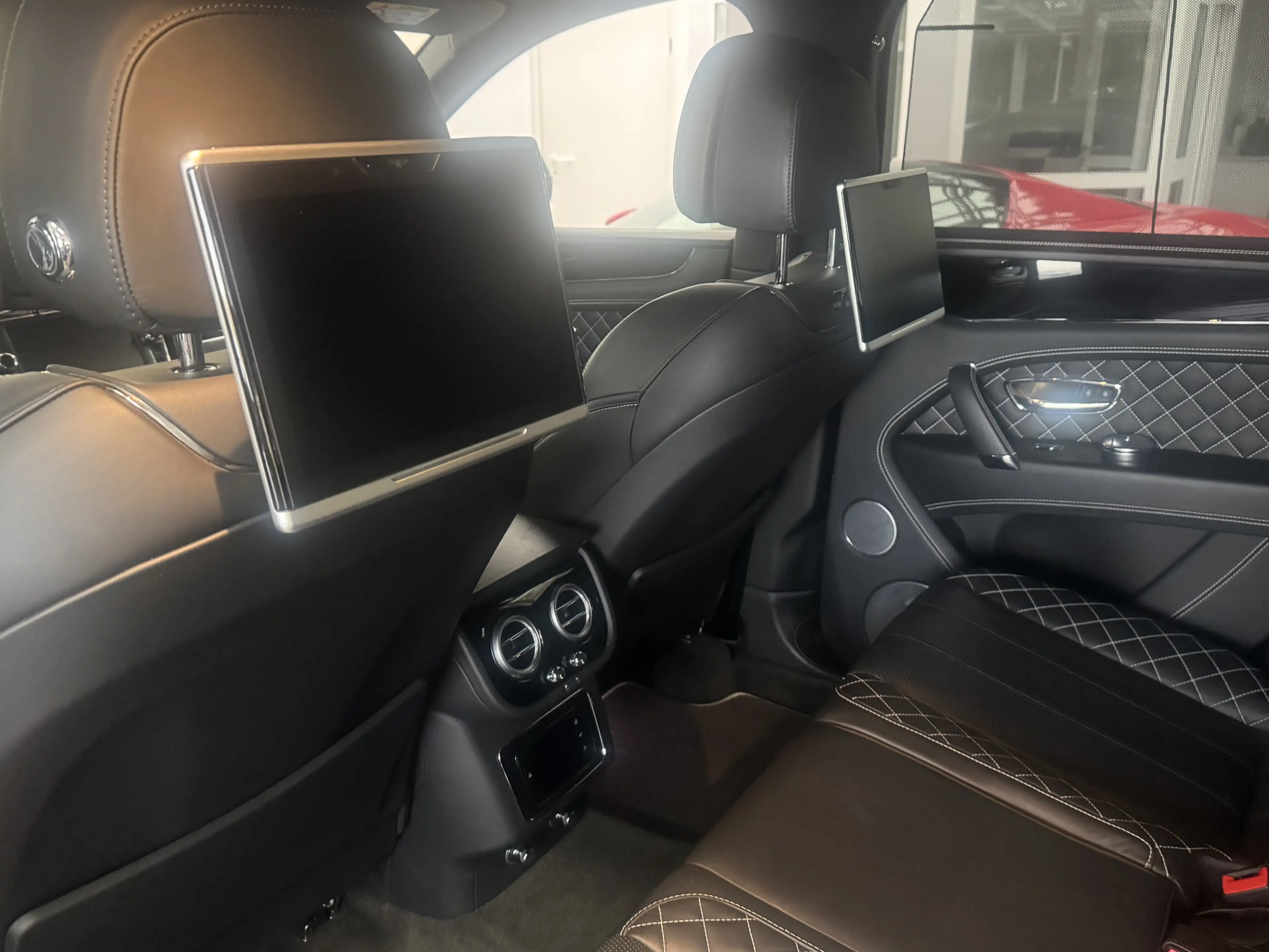 Bentley Bentayga *FOLiE*KAMERA*PANO*HEAD-UP*LiFT*VOLL — photo 13
