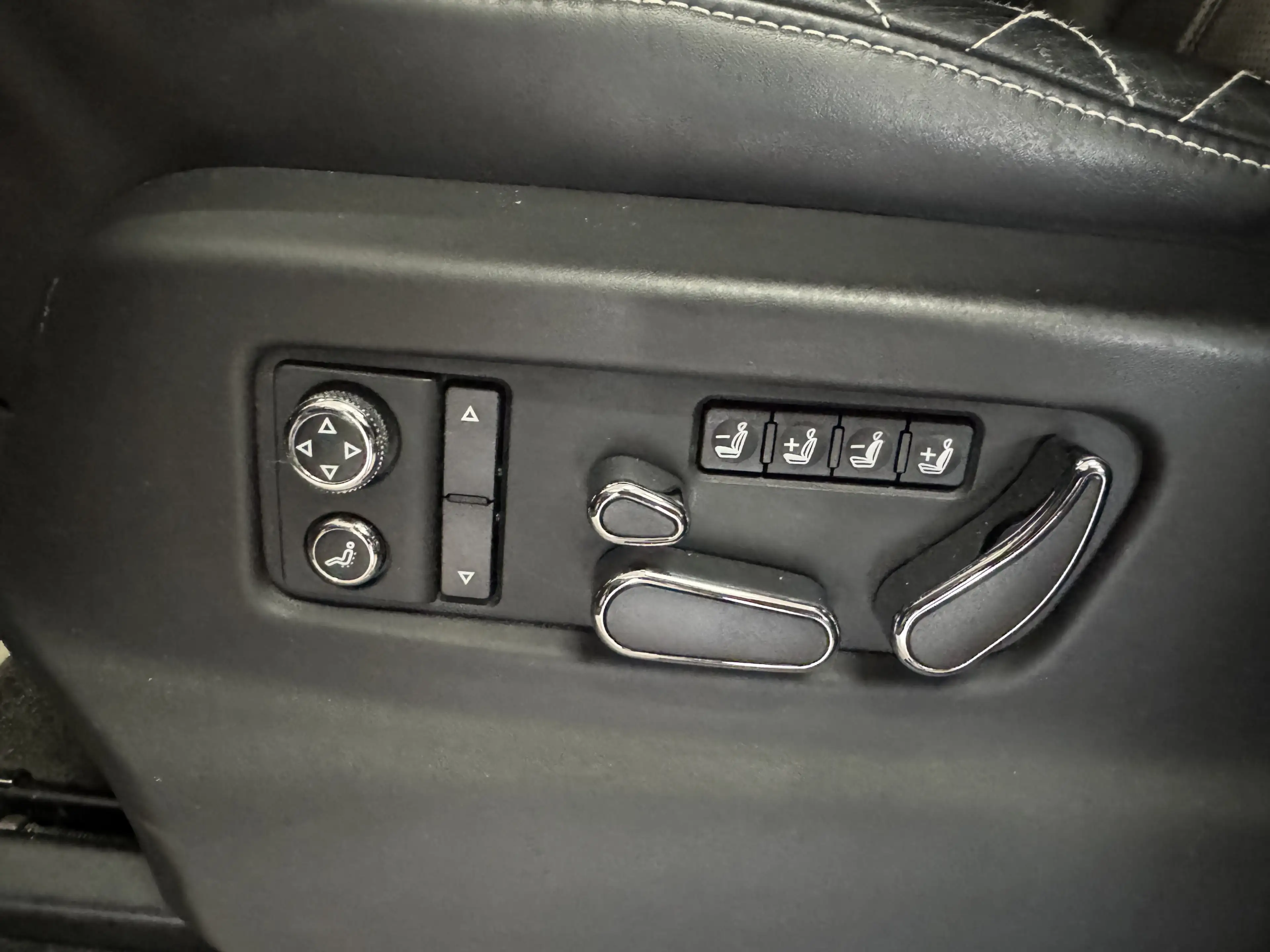 Bentley Bentayga *FOLiE*KAMERA*PANO*HEAD-UP*LiFT*VOLL — photo 15