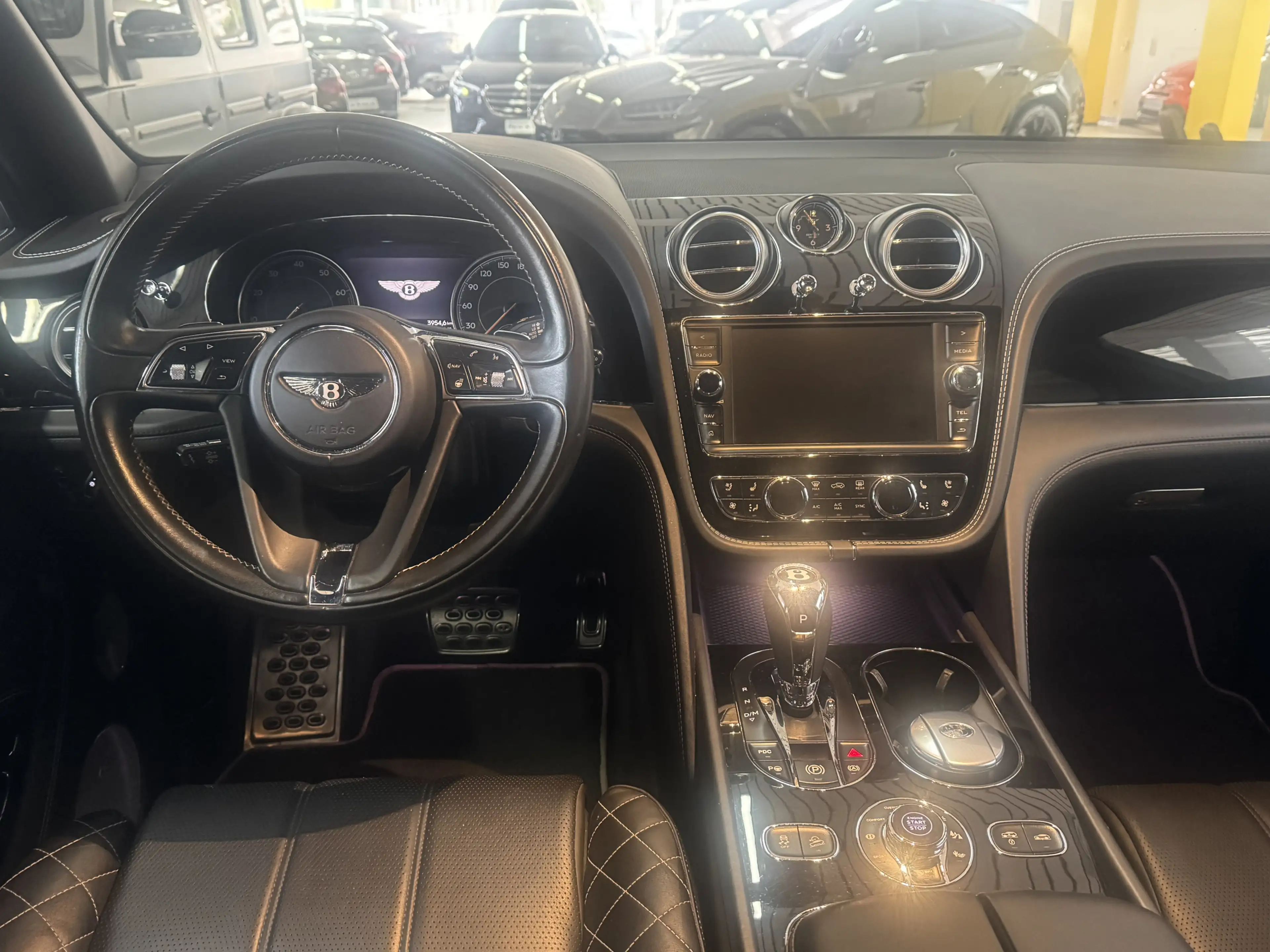 Bentley Bentayga *FOLiE*KAMERA*PANO*HEAD-UP*LiFT*VOLL — photo 12