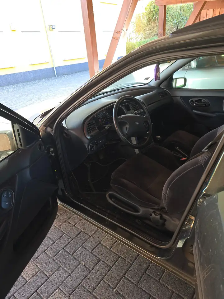 Ford Mondeo Turnier GLX, foto 7