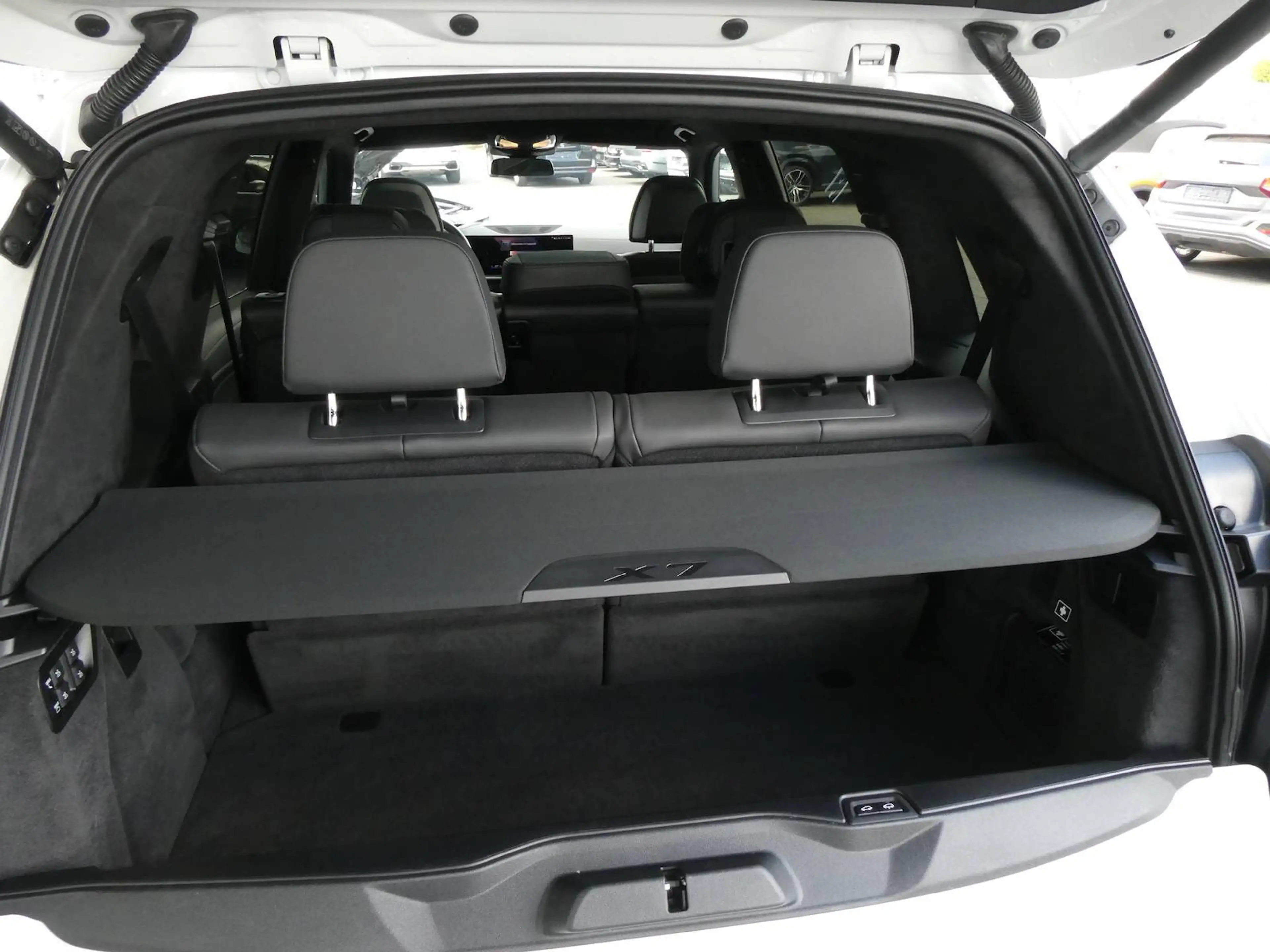 BMW X7 xDrive 40 i M Sport Pro — photo 15