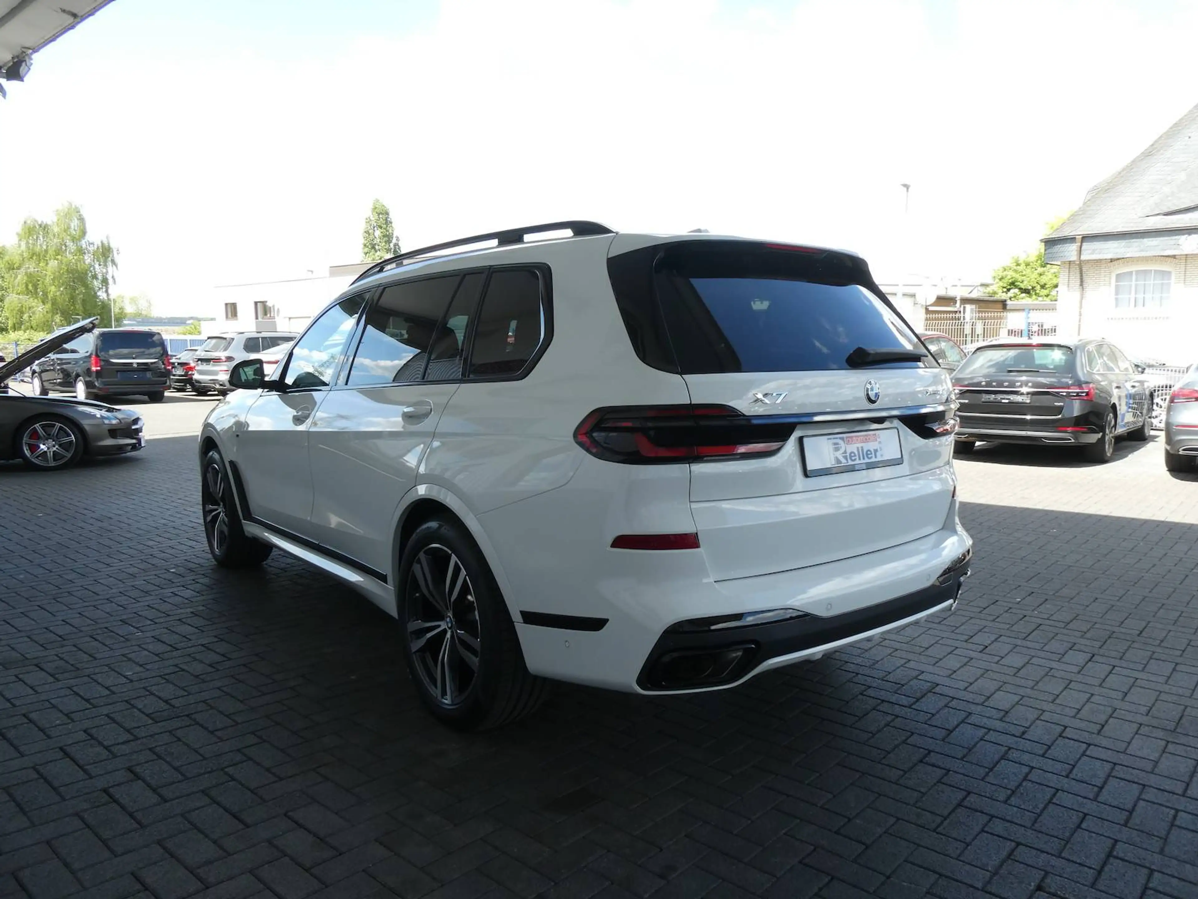 BMW X7 xDrive 40 i M Sport Pro — photo 6