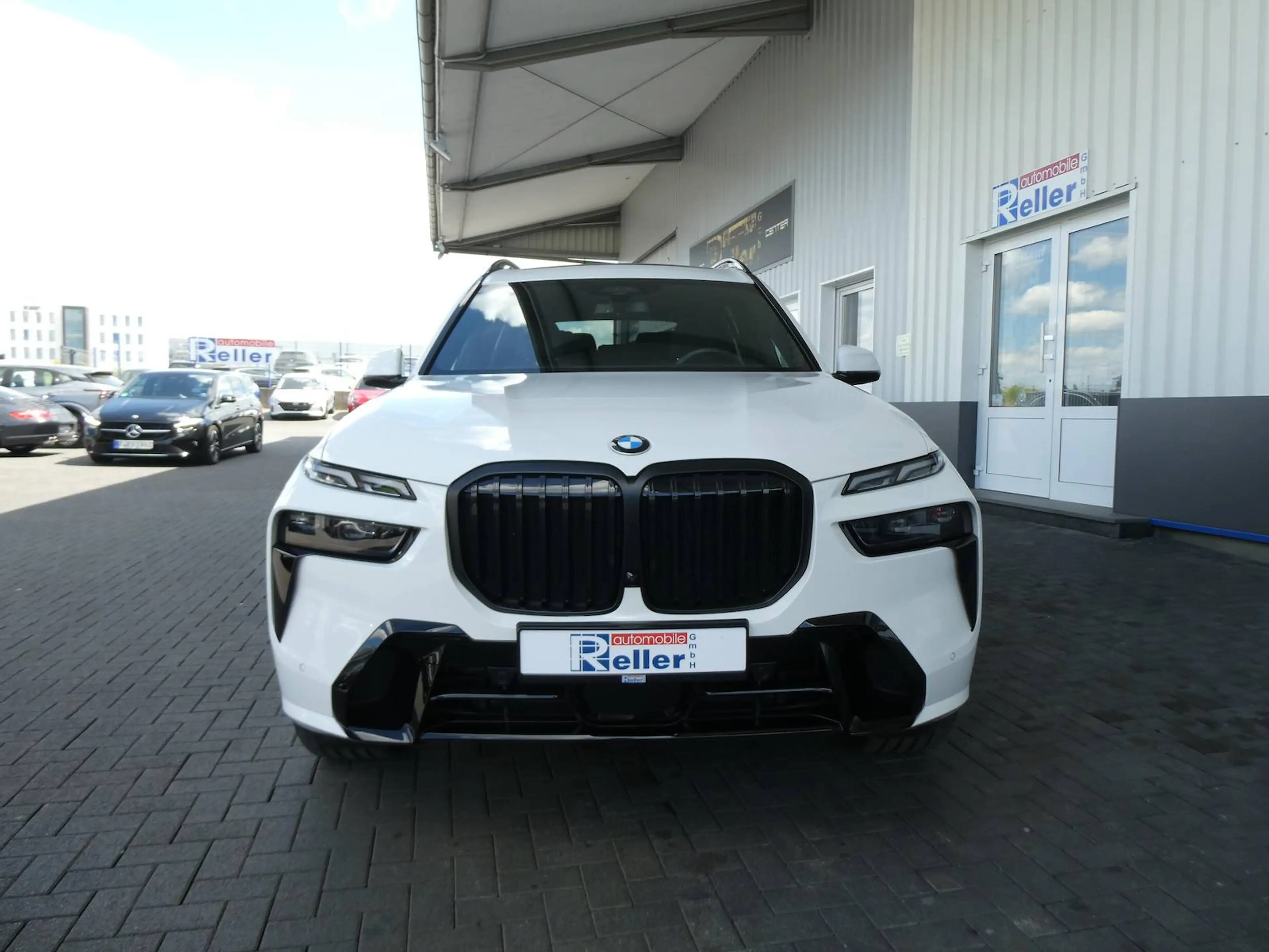 BMW X7 xDrive 40 i M Sport Pro — photo 2